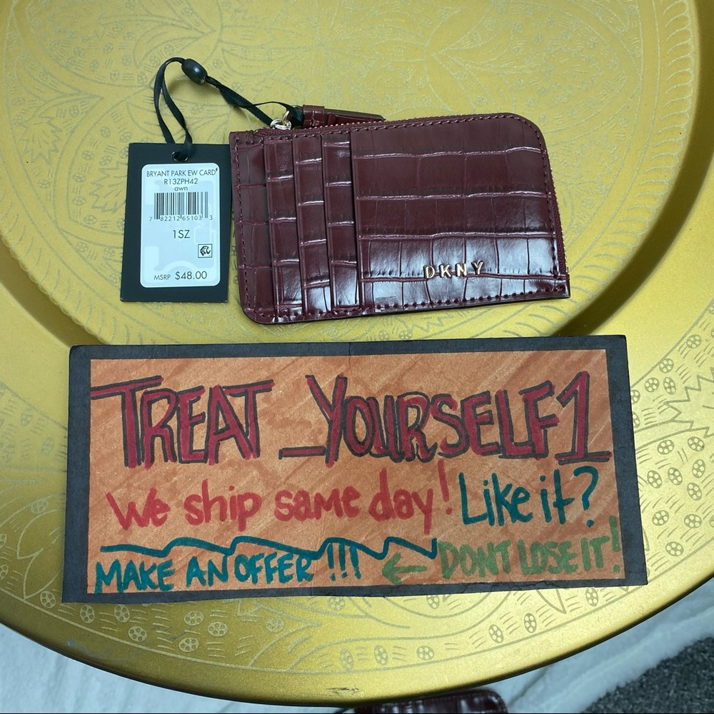 DKNY Bryant Park EW Wallet/ Card Holder